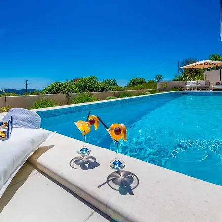 Villa Blue Diamond *