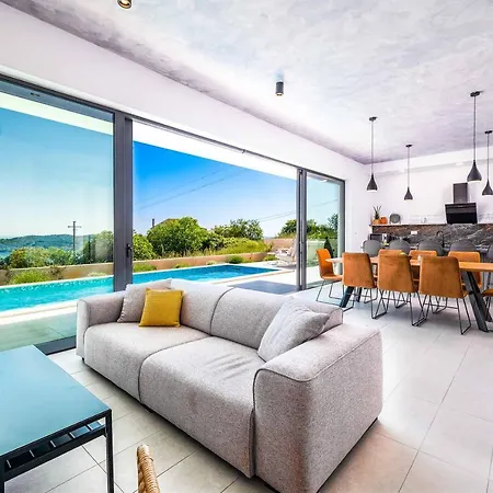 Villa Blue Diamond *