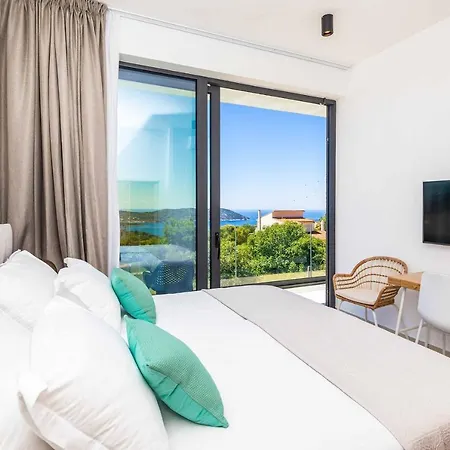 Blue Diamond Villa *
